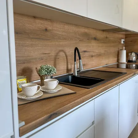 Apartment Enjoy With Wifi Parking ,balcony Zadar